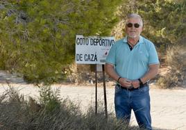 Francisco Bastida, en un coto de caza regularizado y situado en el Puerto de la Cadena, este viernes.