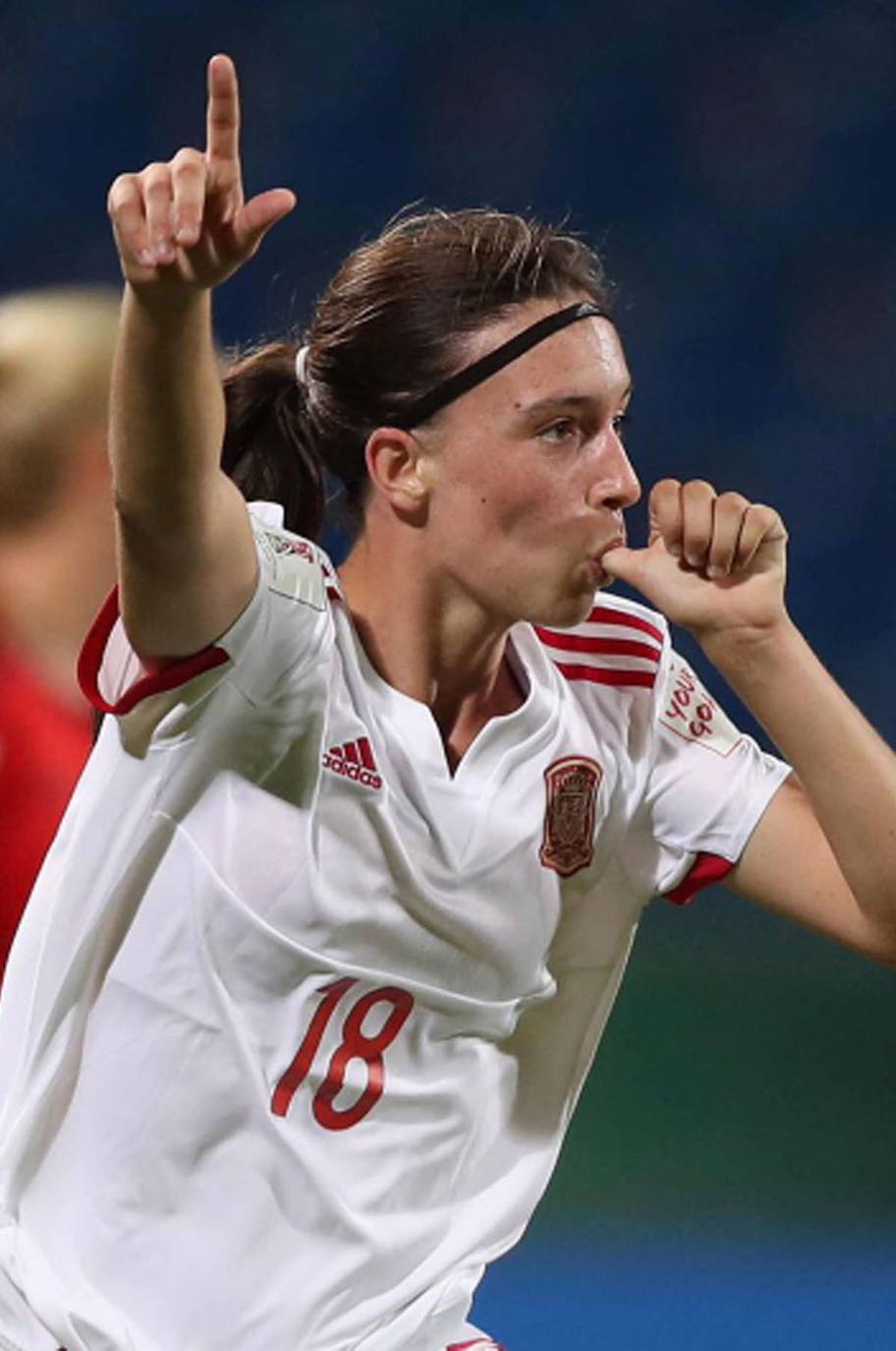 Eva Navarro celebra un gol anotado contra Alemania en el Mundial sub-17 de Jordania.