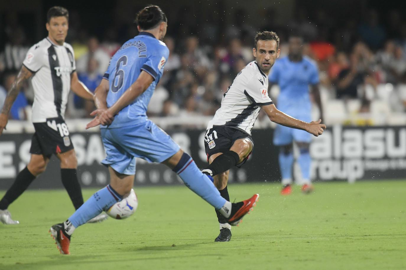 La derrota del Cartagena frente al Levante, en imágenes