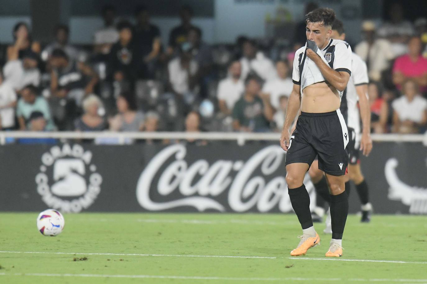 La derrota del Cartagena frente al Levante, en imágenes