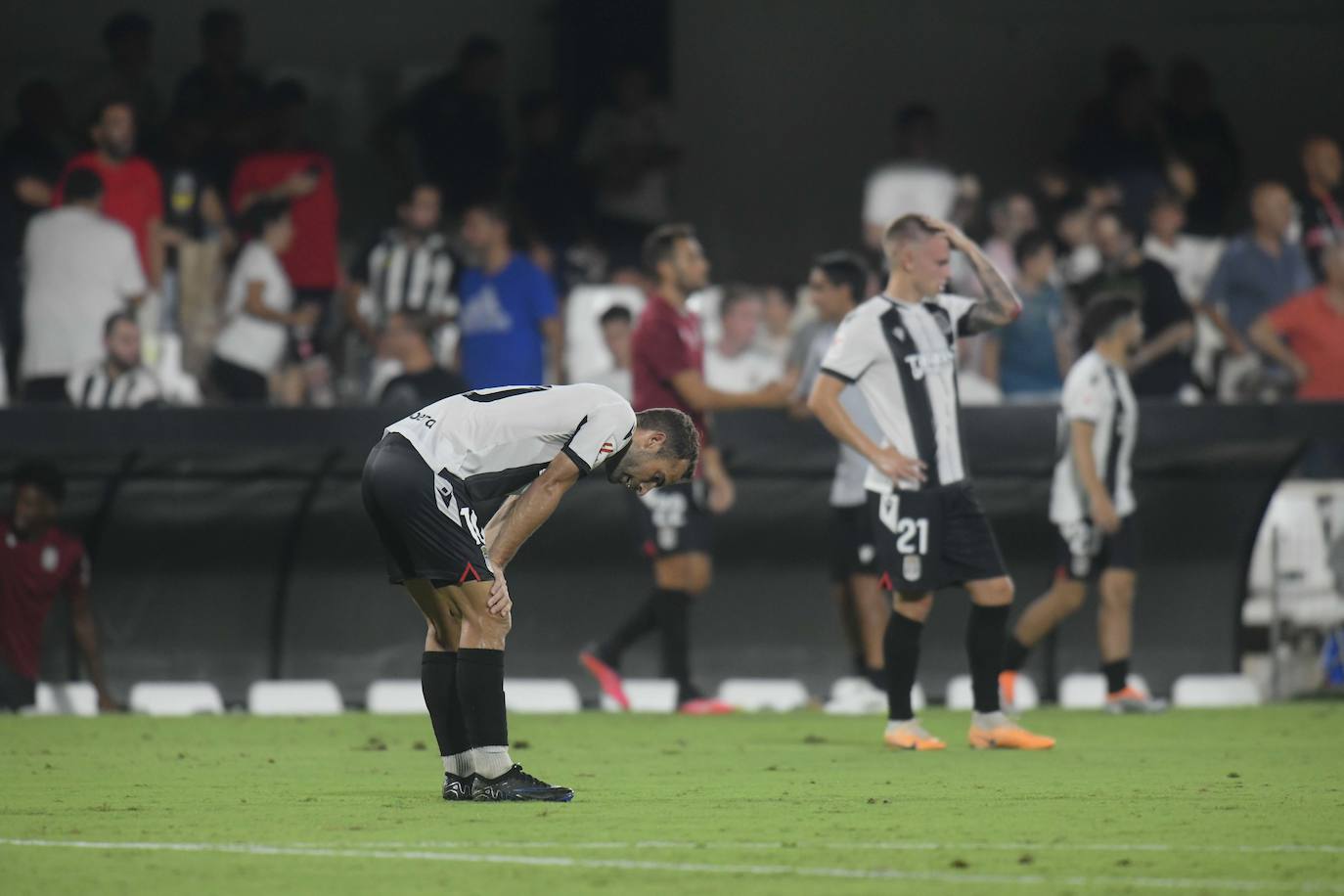 La derrota del Cartagena frente al Levante, en imágenes