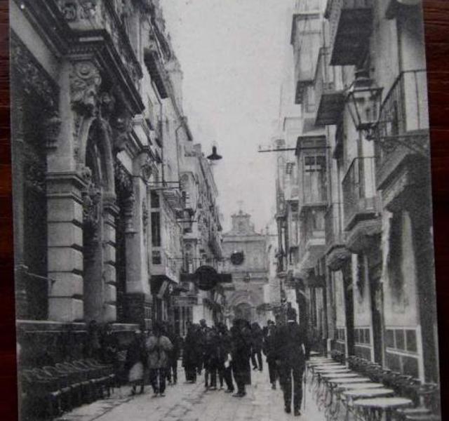 La sucursal del banco en Murcia abrió en 1920 junto al Casino.