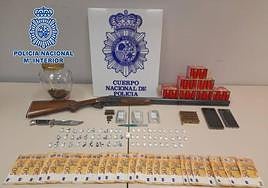 Armas, drogas, dinero y otros efectos intervenidos.