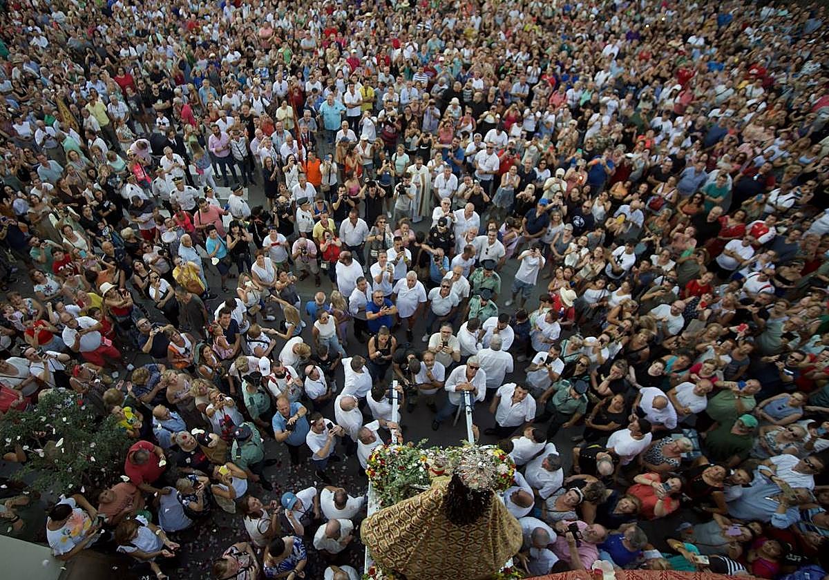 La bajada de la Fuensanta a Murcia, en imágenes