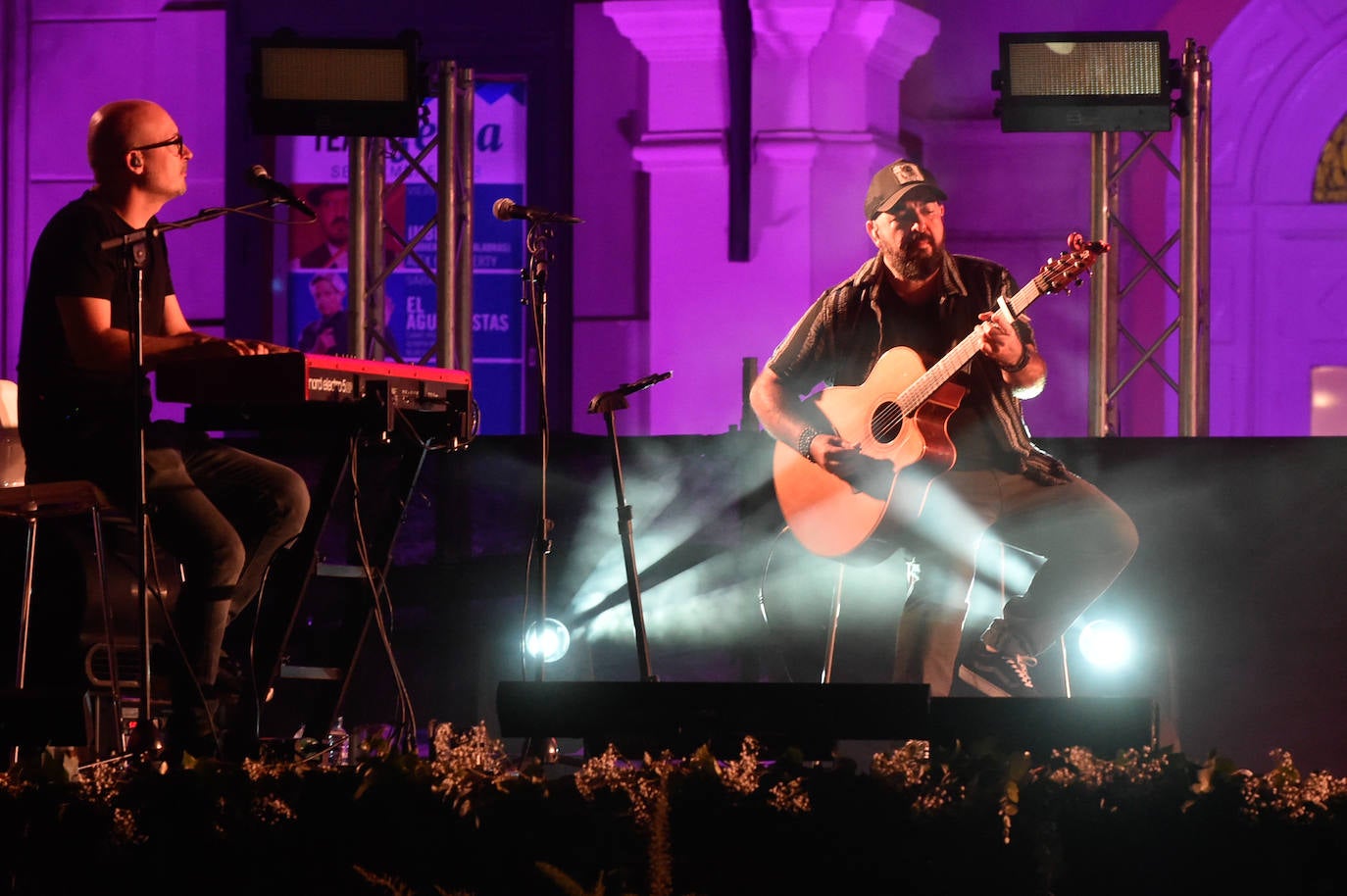 Las imágenes de la actuación del pregonero de la Feria de Murcia, Diego Cantero