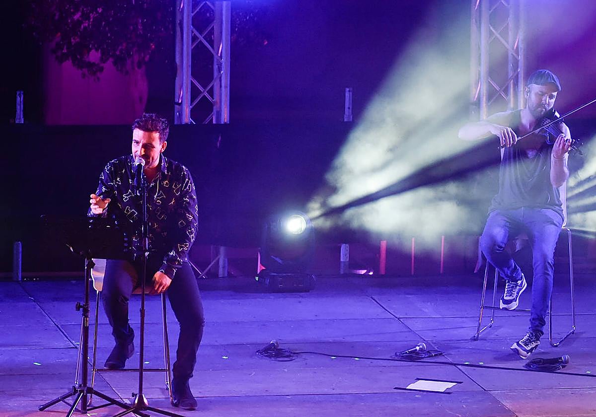 Las imágenes de la actuación del pregonero de la Feria de Murcia, Diego Cantero