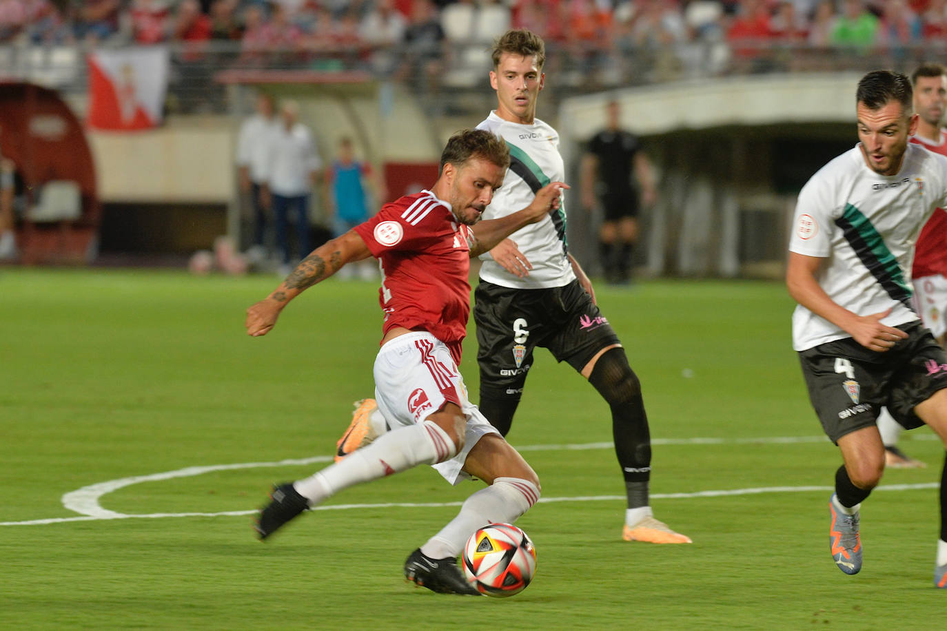 La derrota del Real Murcia frente al Córdoba, en imágenes