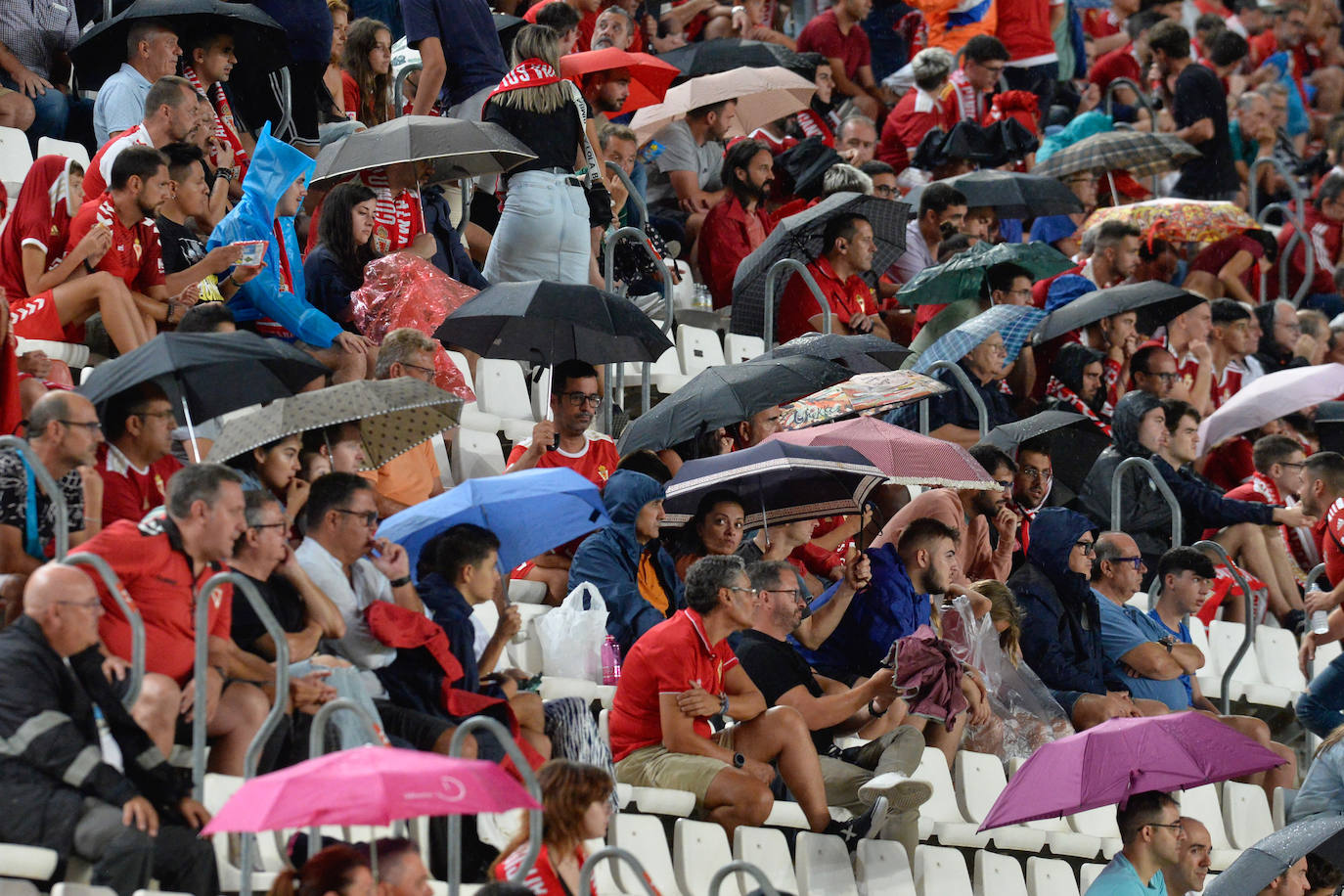 La derrota del Real Murcia frente al Córdoba, en imágenes