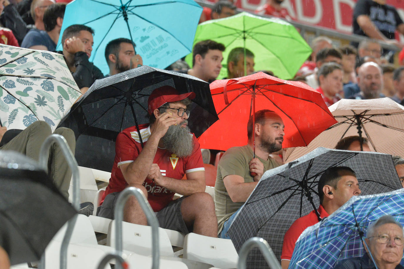 La derrota del Real Murcia frente al Córdoba, en imágenes
