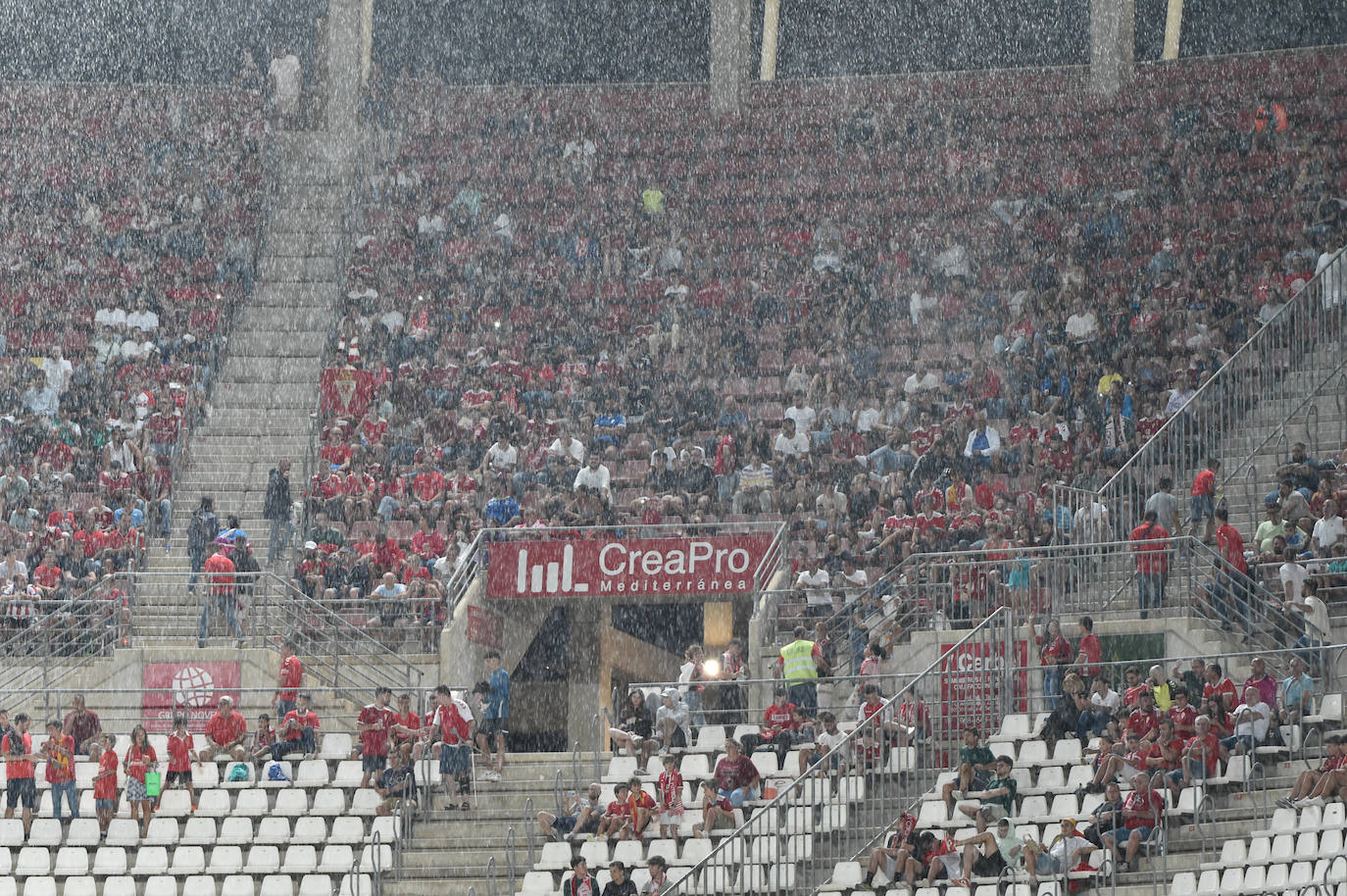 La derrota del Real Murcia frente al Córdoba, en imágenes