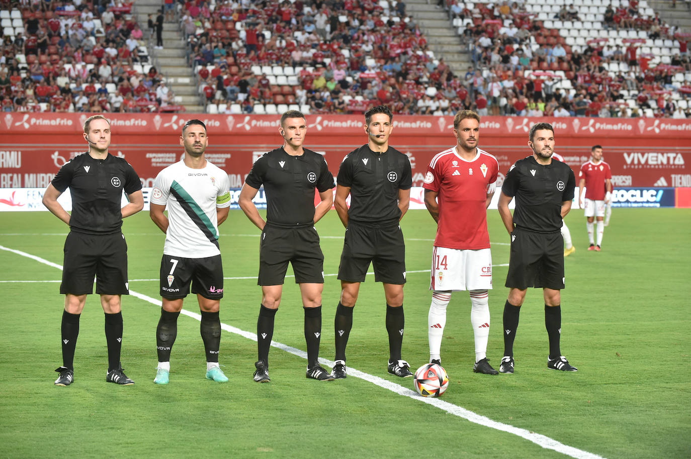 La derrota del Real Murcia frente al Córdoba, en imágenes