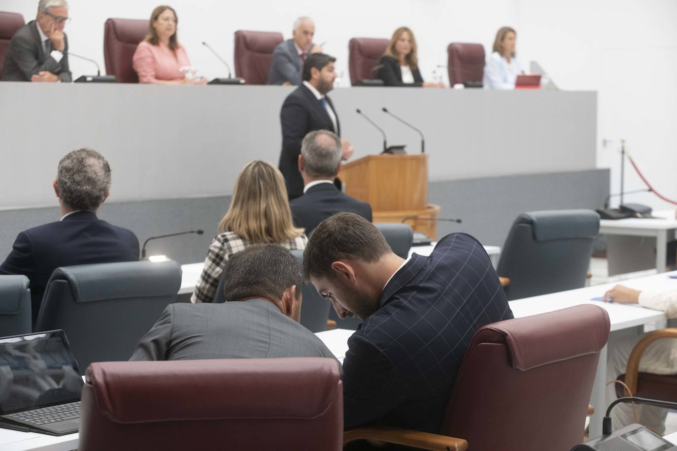 La primera sesión del debate de investidura, en imágenes