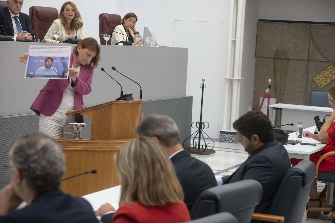 En imágenes: López Miras es elegido presidente del Gobierno regional