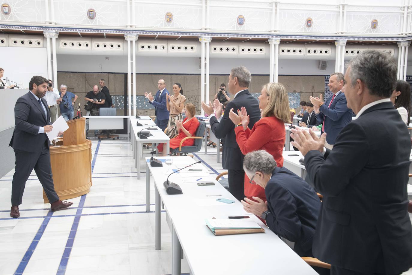 En imágenes: López Miras es elegido presidente del Gobierno regional