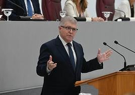 José Vélez, en un momento de su intervención en el Debate de Investidura.