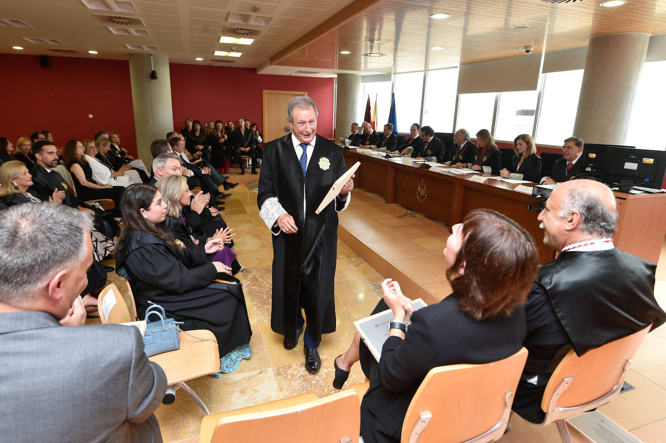 El acto de los procuradores de la Región de Murcia en la Ciudad de la Justicia, en imágenes