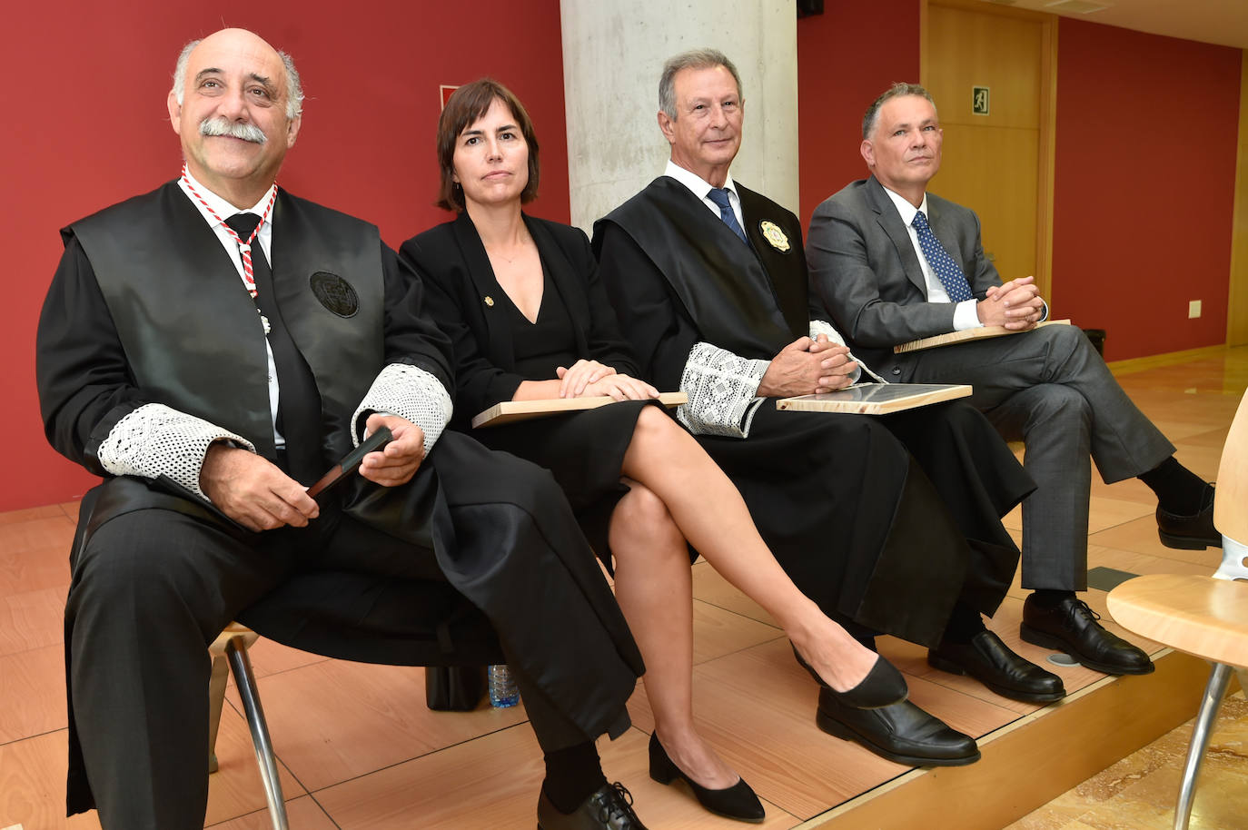 El acto de los procuradores de la Región de Murcia en la Ciudad de la Justicia, en imágenes