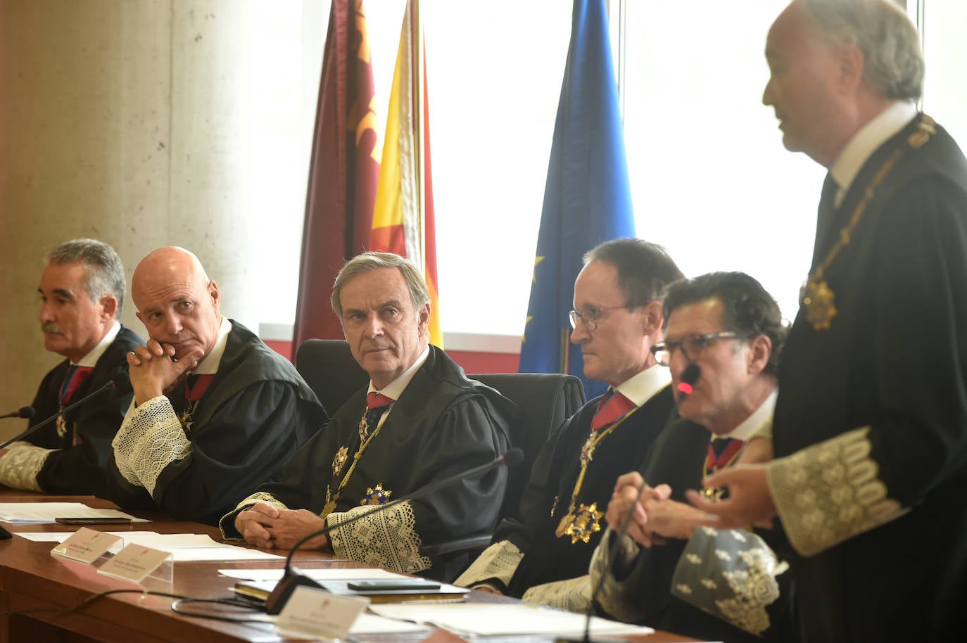 El acto de los procuradores de la Región de Murcia en la Ciudad de la Justicia, en imágenes