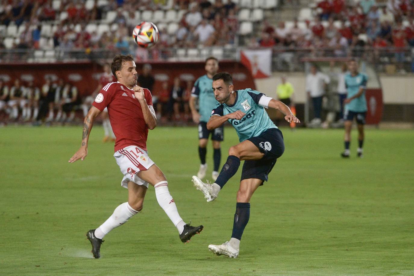 La derrota del Real Murcia frente al Atlético Sanluqueño, en imágenes