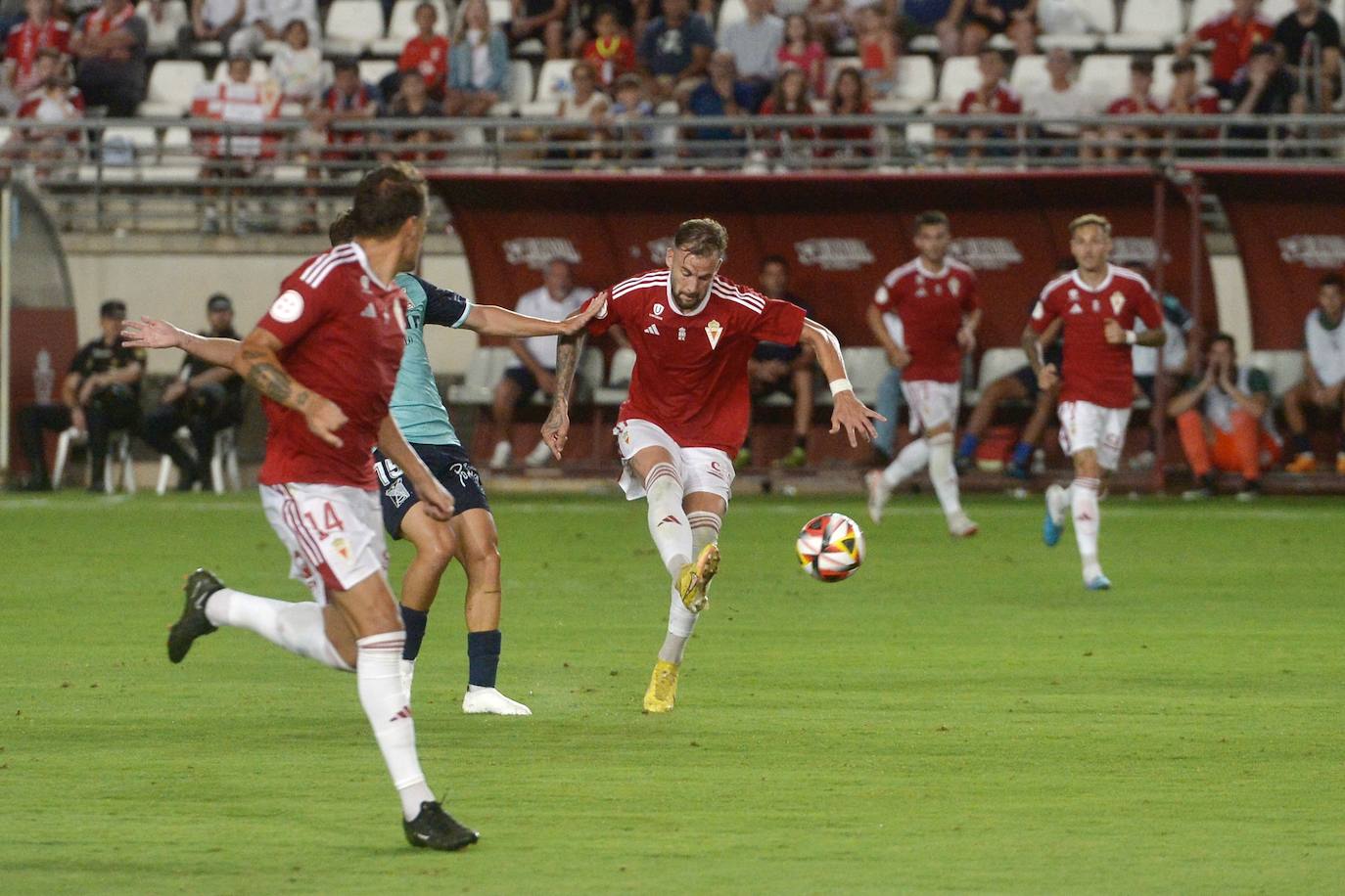 La derrota del Real Murcia frente al Atlético Sanluqueño, en imágenes