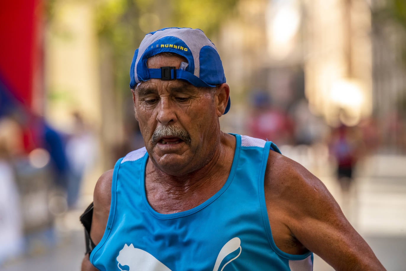 La I Carrera Solidaria Alfonso X de la Feria de Murcia, en imágenes