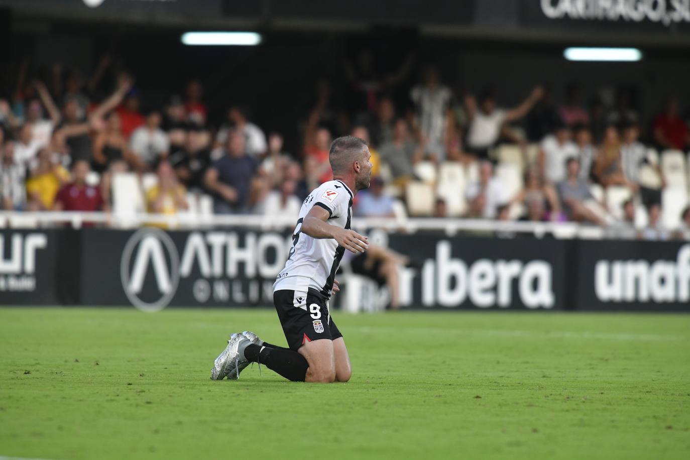 La derrota del Cartagena frente al Real Zaragoza, en imágenes