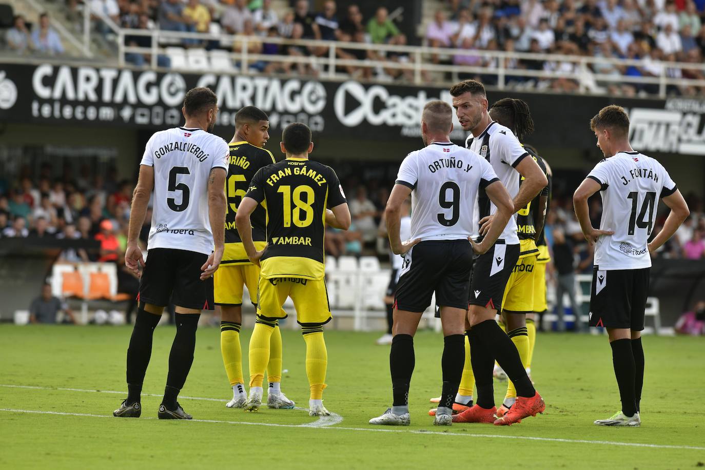 La derrota del Cartagena frente al Real Zaragoza, en imágenes