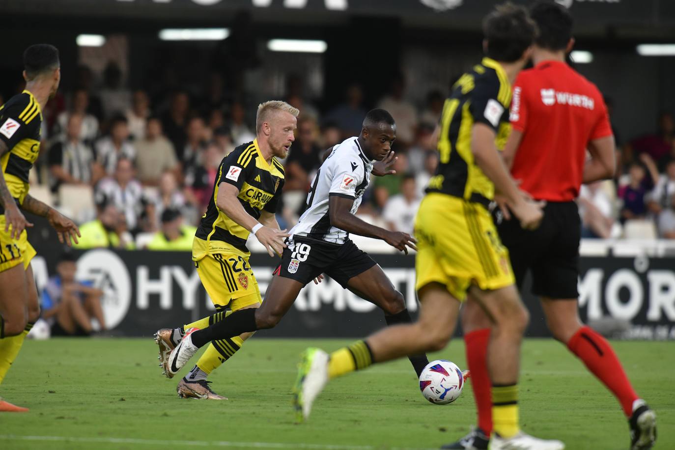 La derrota del Cartagena frente al Real Zaragoza, en imágenes
