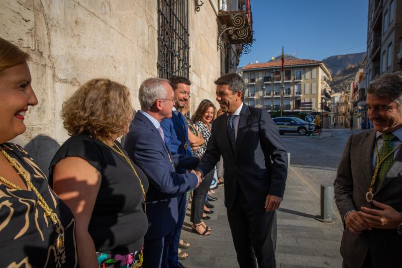 La visita del president de la Generalitat a la Vega Baja, en imágenes