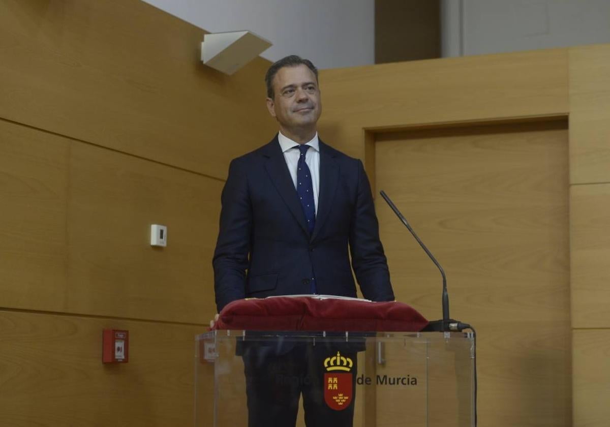 El portavoz y consejero de Presidencia del Gobierno regional, Marcos Ortuño, este jueves.