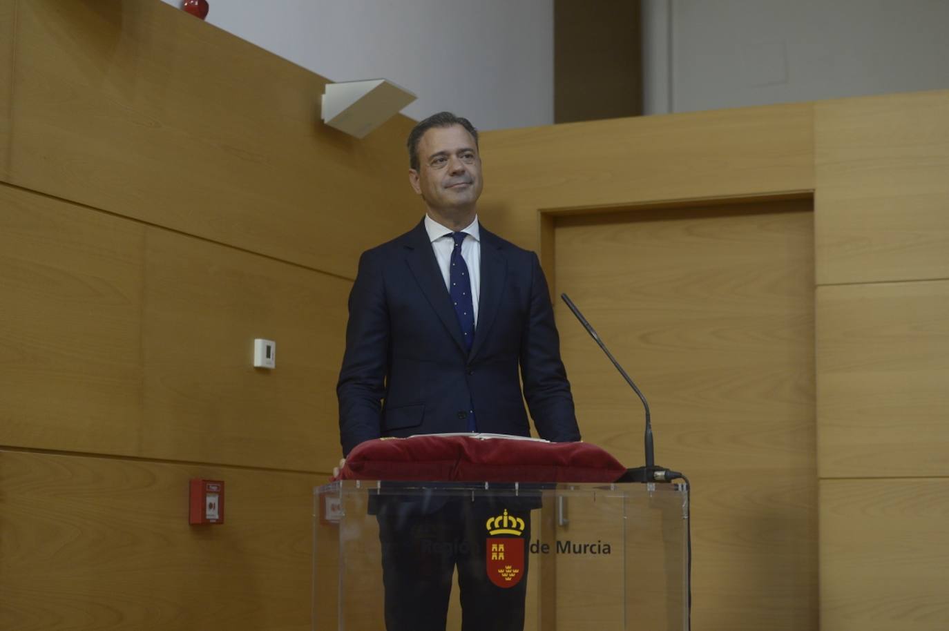 La toma de posesión de los consejeros del Gobierno regional, en imágenes