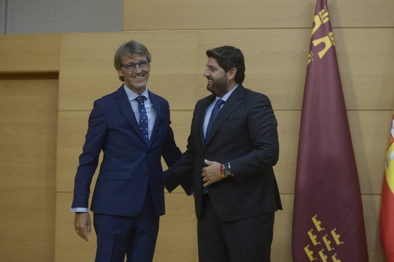 La toma de posesión de los consejeros del Gobierno regional, en imágenes