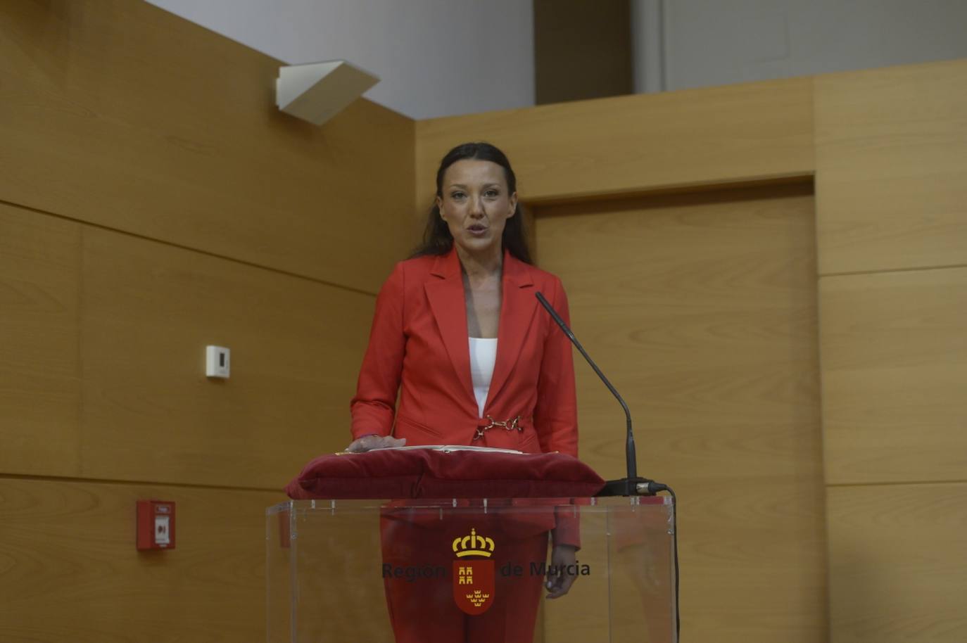 La toma de posesión de los consejeros del Gobierno regional, en imágenes