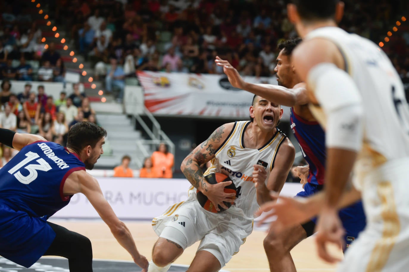 La victoria del Madrid ante el Barcelona en la Supercopa, en imágenes