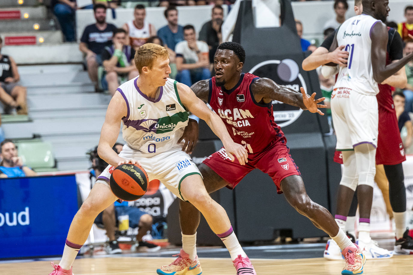 La derrota del UCAM Murcia ante Unicaja en las semifinales de la Supercopa, en imágenes