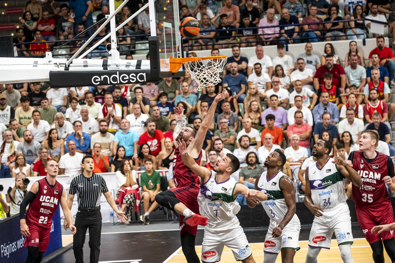 La derrota del UCAM Murcia ante Unicaja en las semifinales de la Supercopa, en imágenes