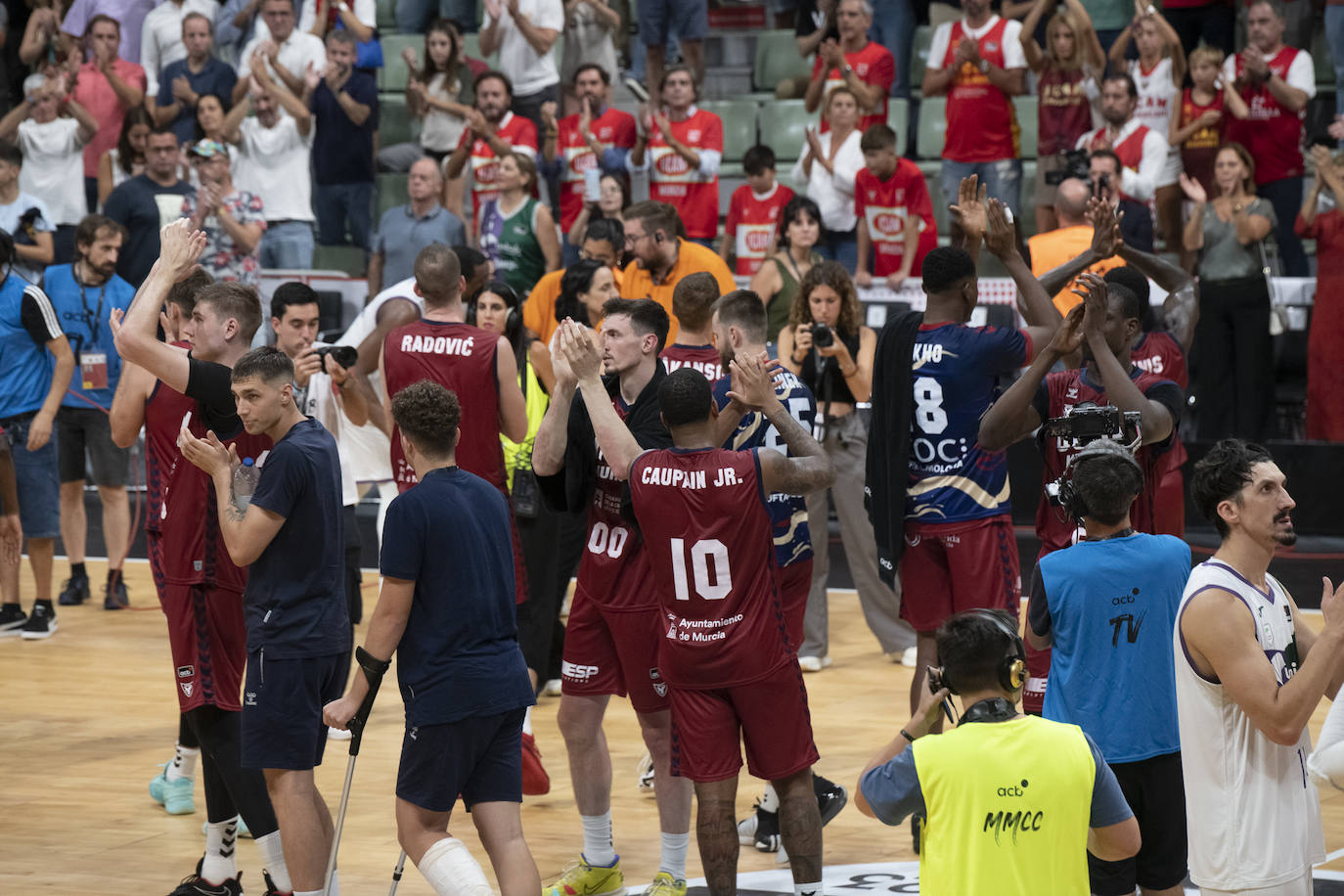 La derrota del UCAM Murcia ante Unicaja en las semifinales de la Supercopa, en imágenes