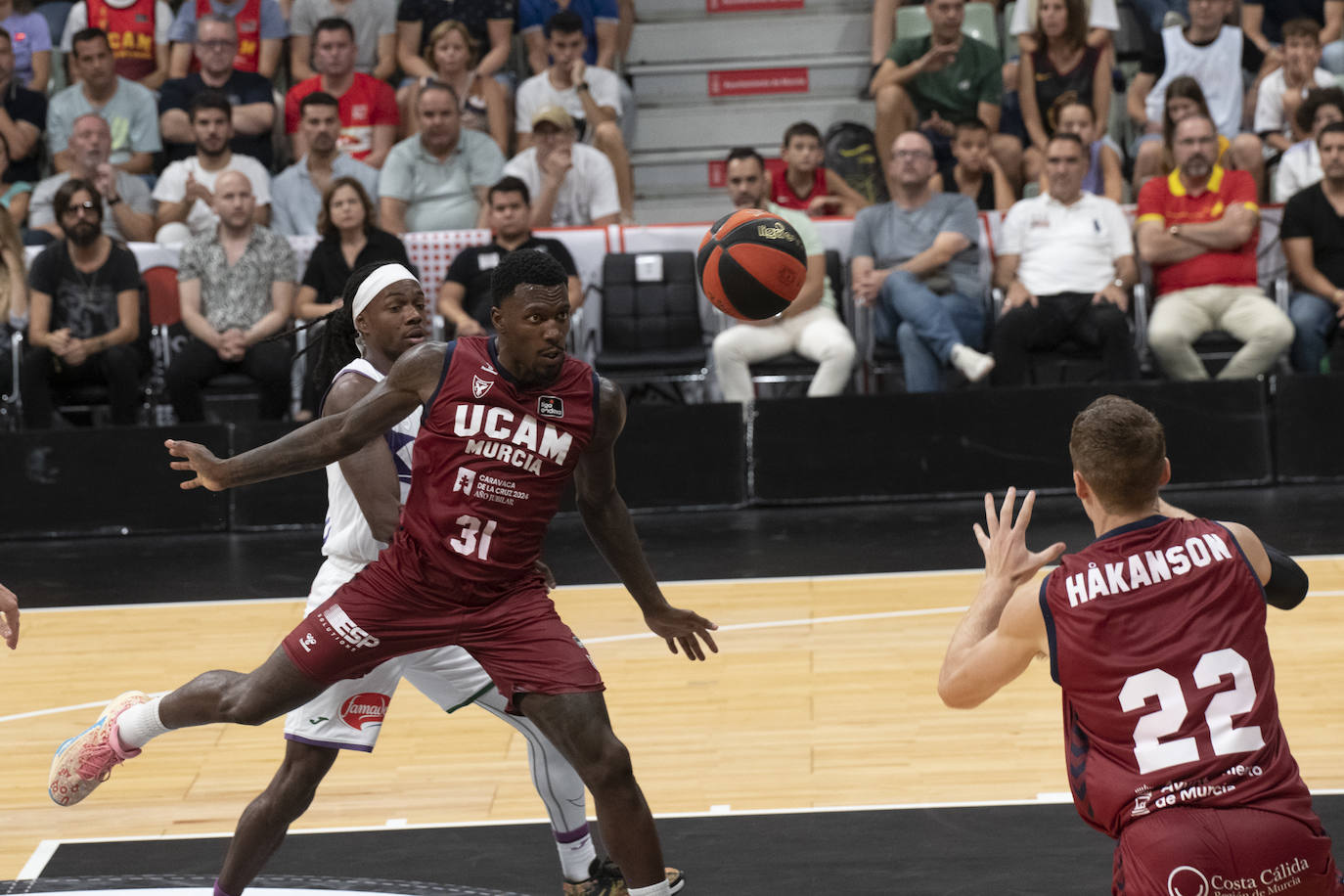 La derrota del UCAM Murcia ante Unicaja en las semifinales de la Supercopa, en imágenes