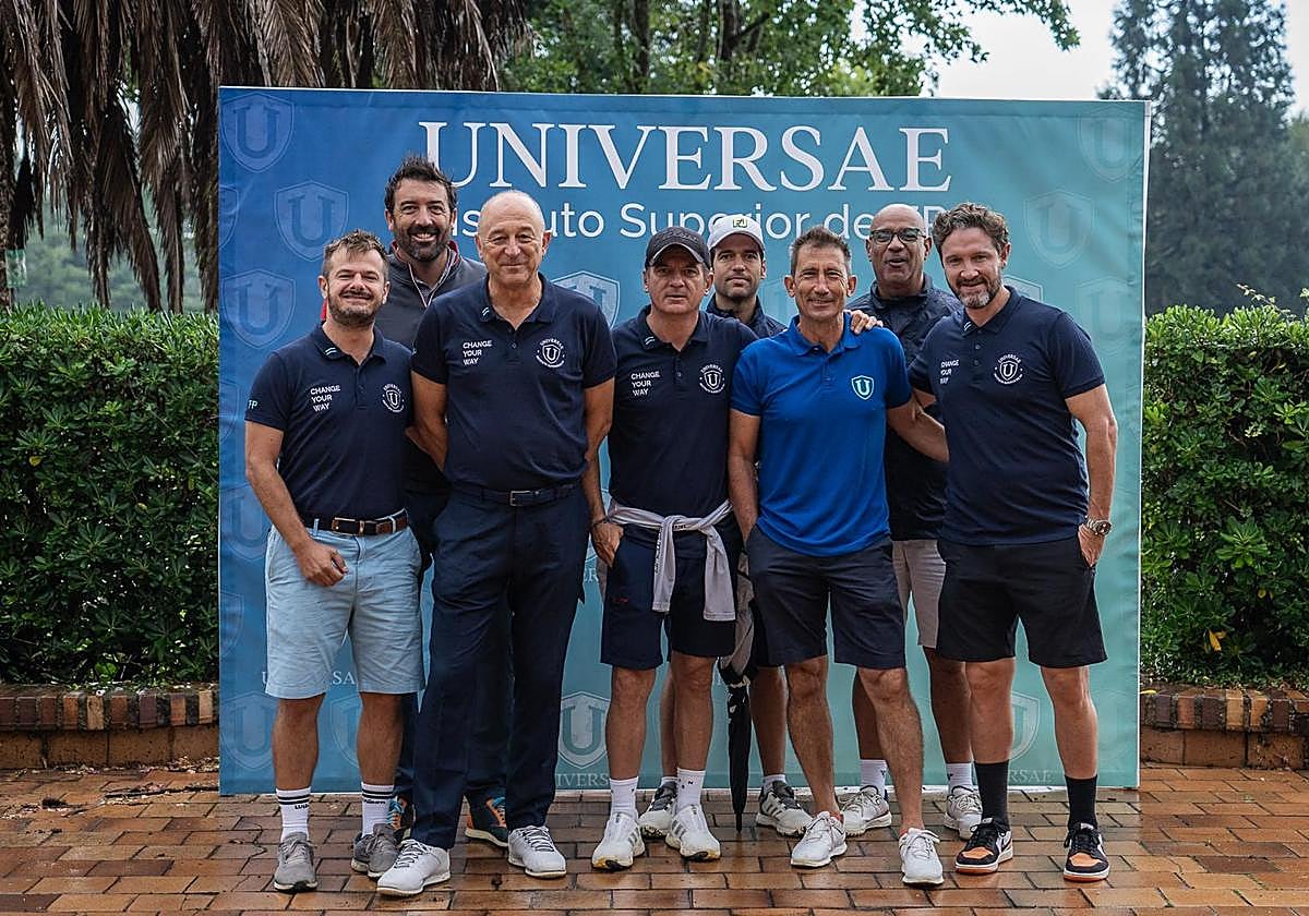 Algunos de los invitados al primer Torneo Universae, en Ovideo.