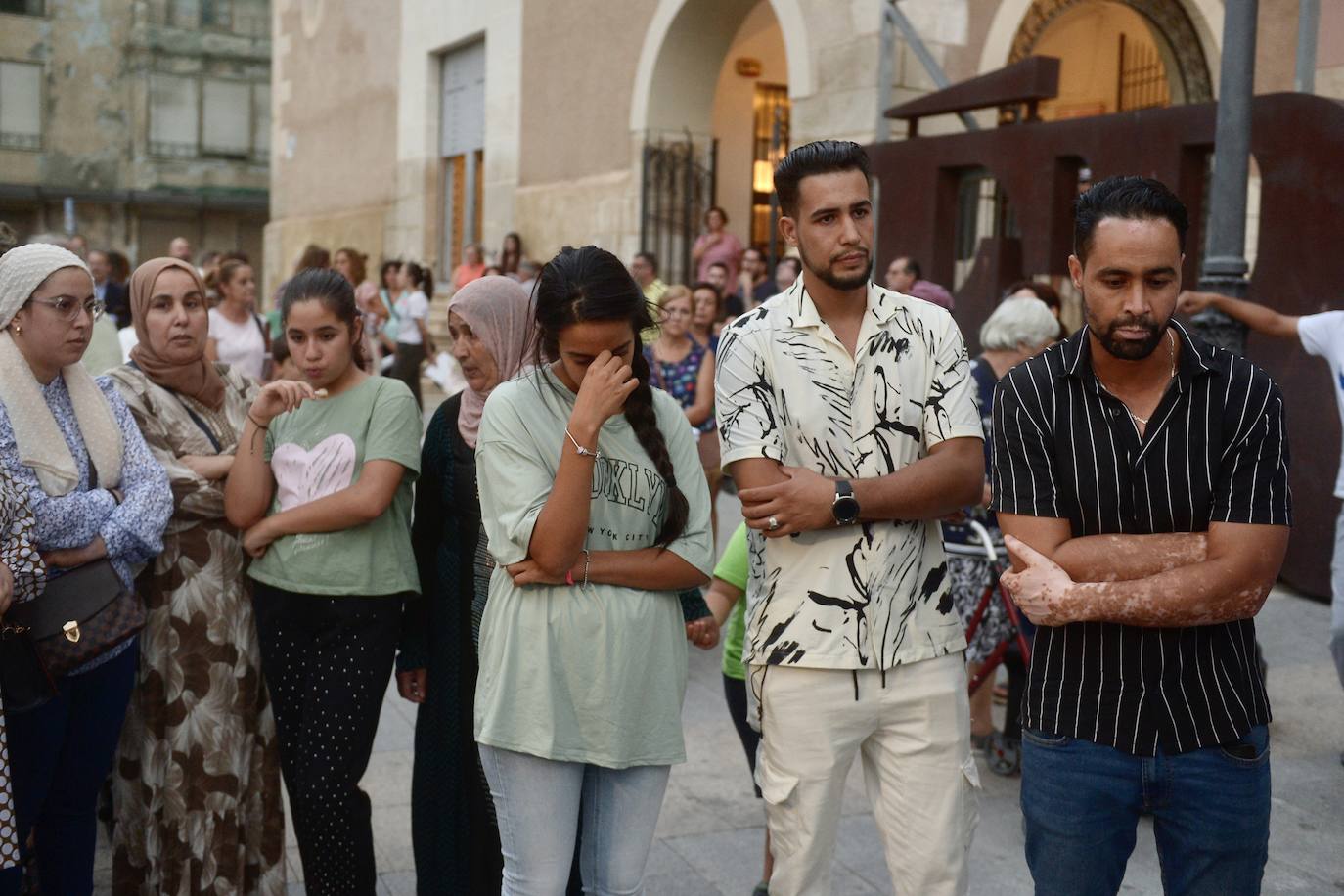 Las imágenes de la concentración en Cieza en recuerdo de Hanane