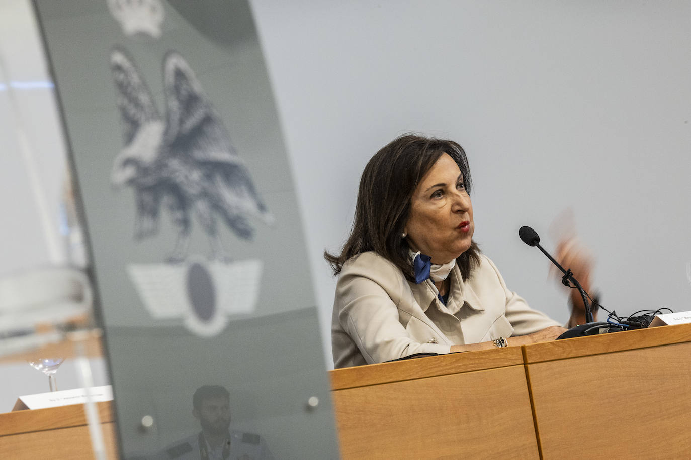 La visita de la ministra Robles a la inauguración del curso académico de la AGA, en imágenes