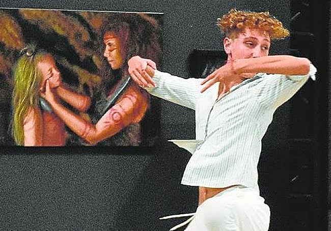 El bailarín José Robles sorprendió con su actuación a muchos paisanos caravaqueños que aún no conocen su trabajo en el mundo de la danza.