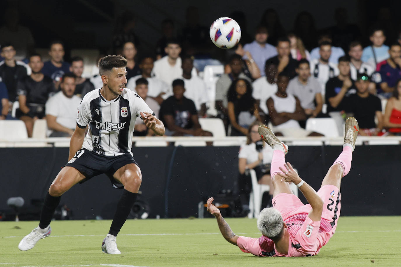 El partido del Cartagena frente al Eibar, en imágenes