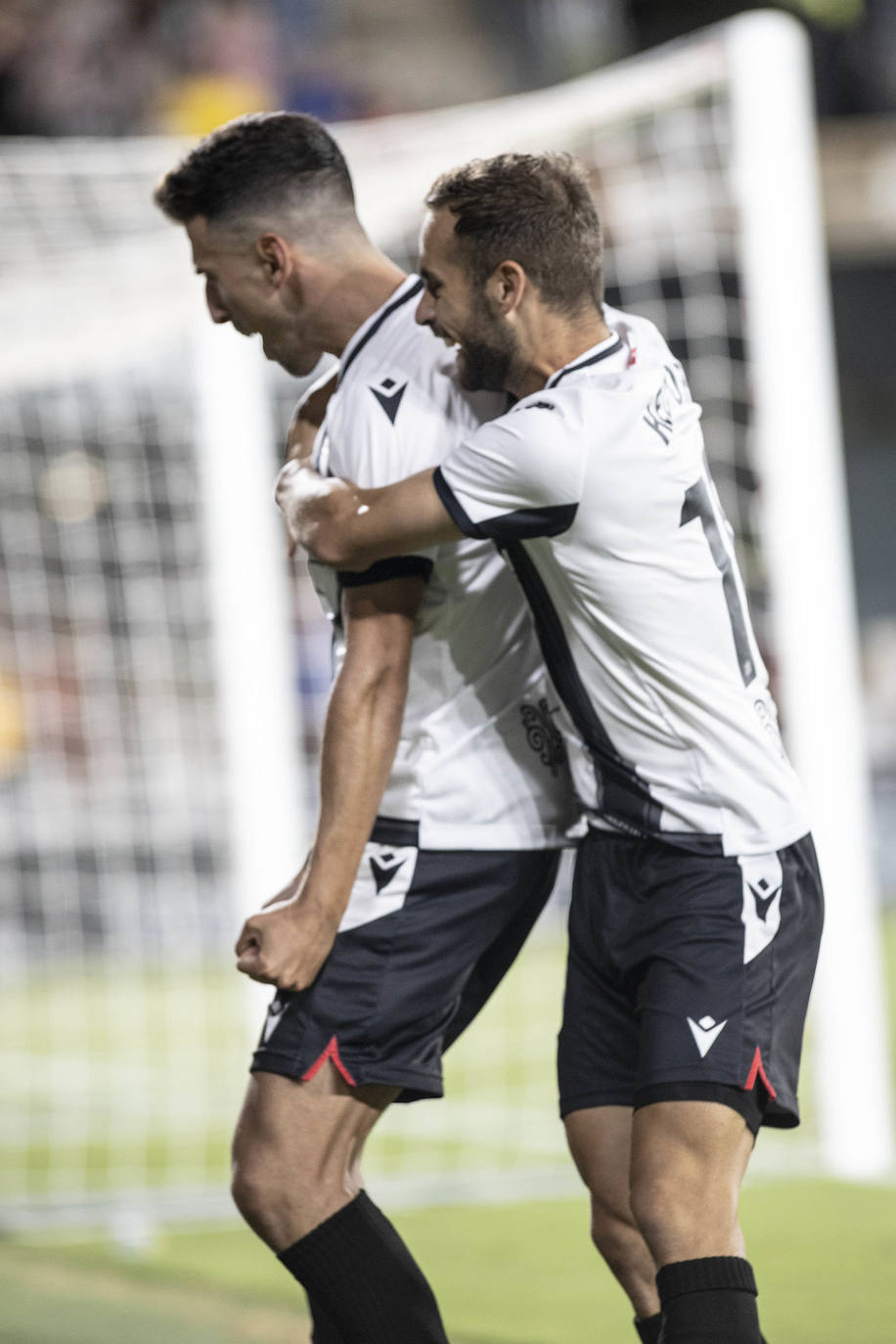 El partido del Cartagena frente al Eibar, en imágenes
