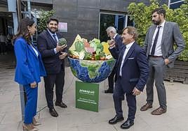 Sara Rubira, López Miras, Mariano Zapata y José Ángel Antelo, ayer en la asamblea de Proexport.