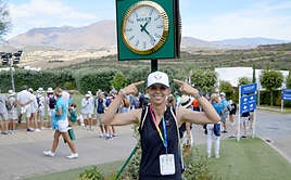 Marta Martín con la gorra de la Solheim en las inmediaciones de la zona de prácticas de Finca Cortesín