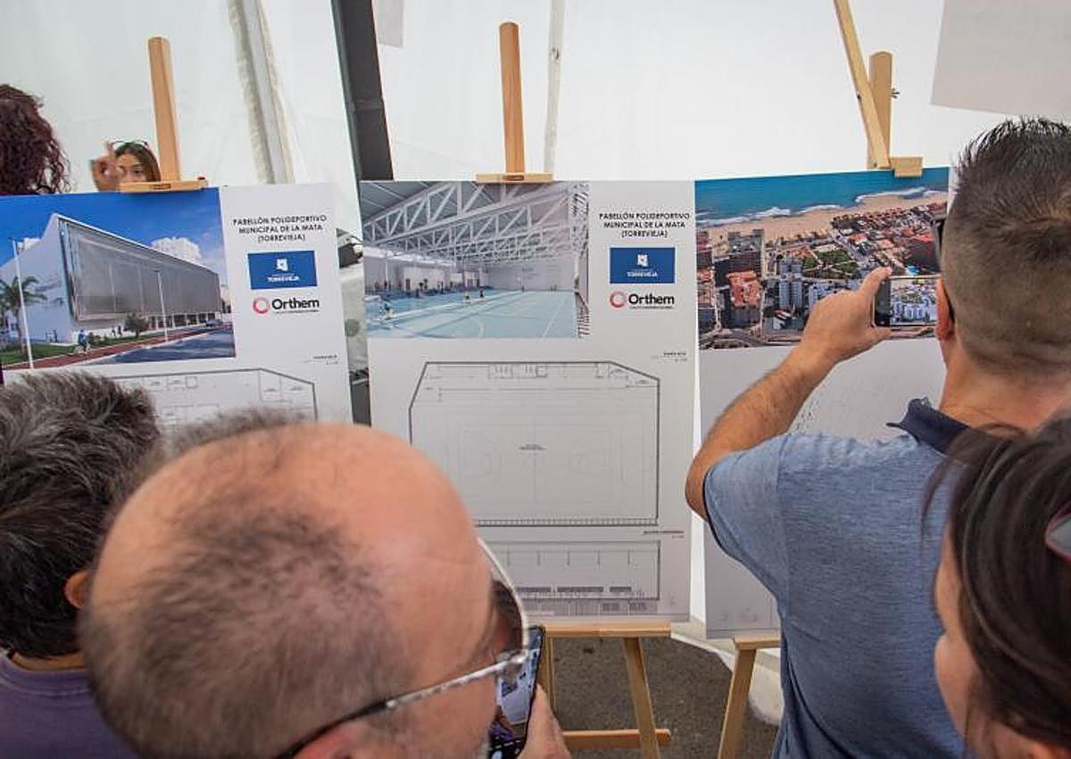 Imagen secundaria 1 - El pabellón de La Mata empieza a ser una realidad tras años de promesas