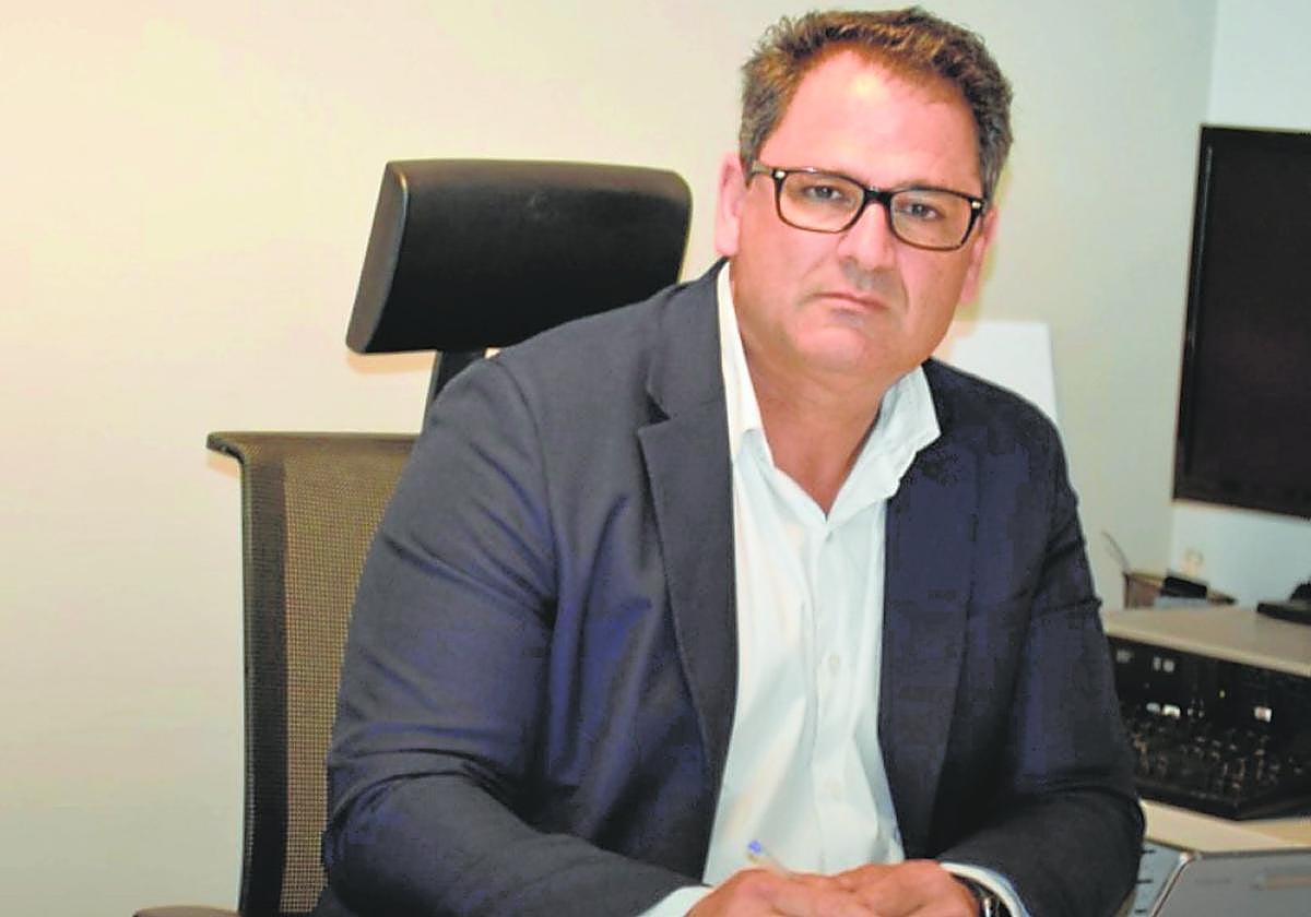 Joaquín Hernández, en su despacho de la alcaldía.