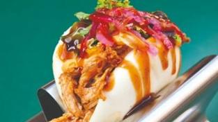 Bao de chato, rúcula y cheddar 