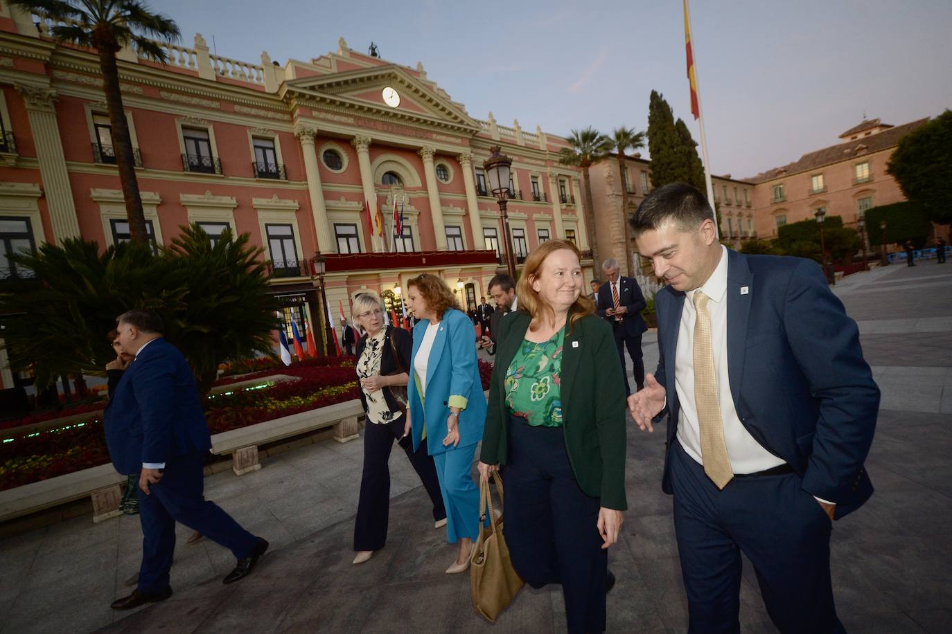 Las imágenes de la llegada de la comitiva de los países miembros de la UE a Murcia